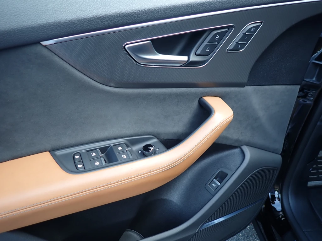 Audi RSQ8 – foto 30