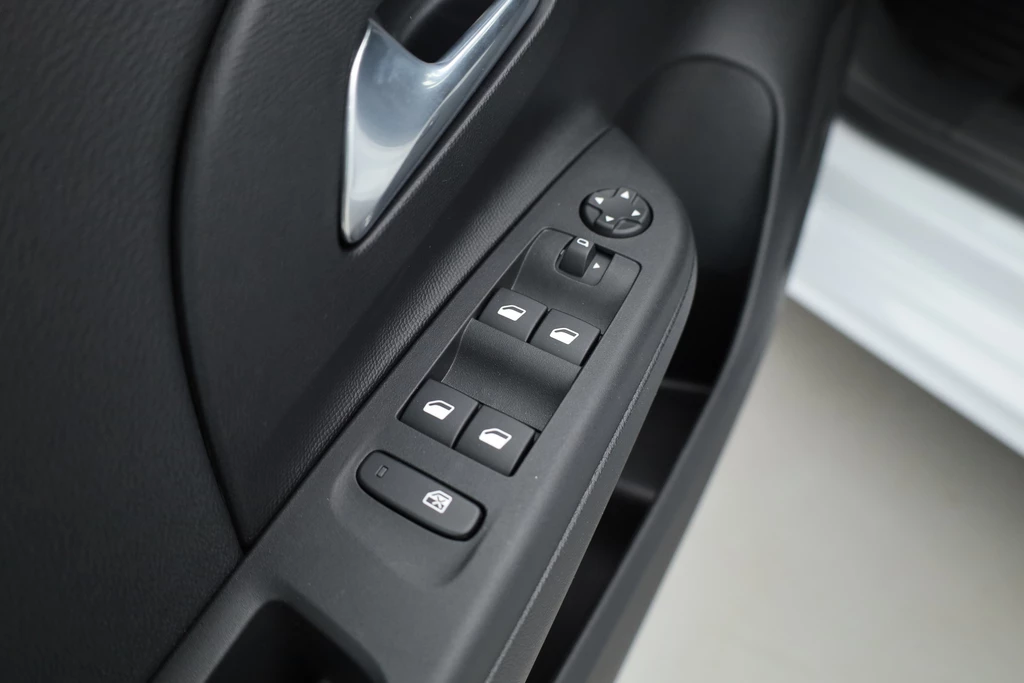 Opel Corsa – foto 13