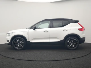 Volvo XC40 – thumbnail 3