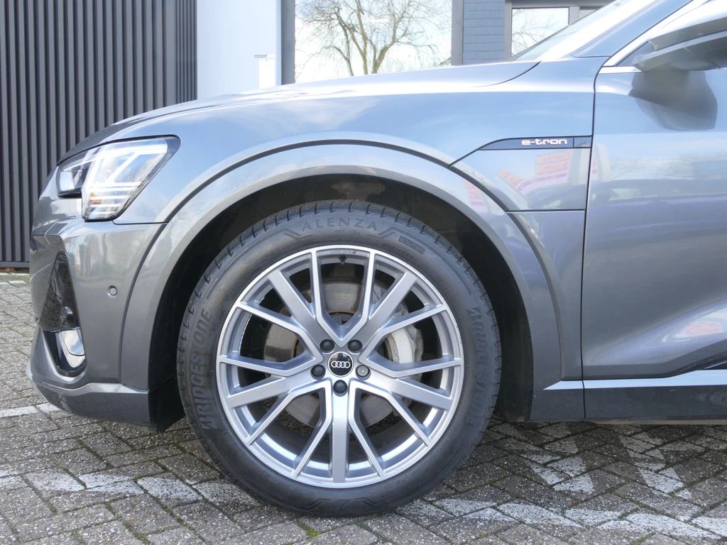 Audi e-tron – foto 15