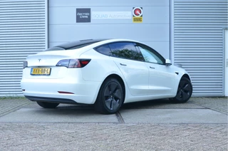 Tesla Model 3 – thumbnail 3