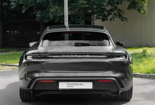 Porsche Taycan – thumbnail 4