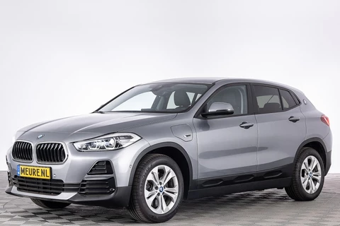 BMW X2 xDrive25e Executive | LEDER | Head-Up | NAVI | ECC | CAMERA .