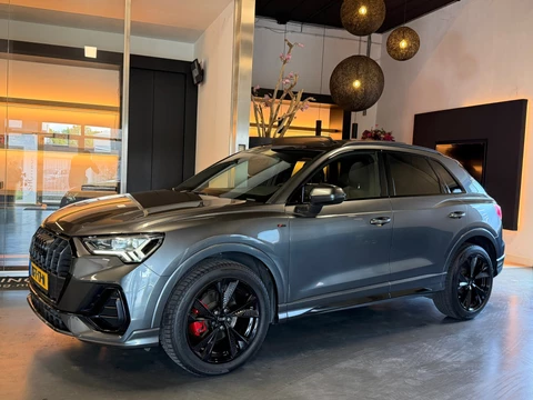 Audi Q3 35 TFSI S line Pano Camera Elec.Stoel
