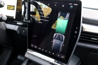 Renault Megane E-Tech – thumbnail 19