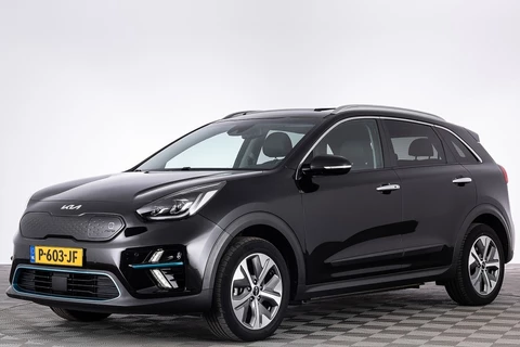 Kia e-Niro DynamicPlusLine 64 kWh *SOH 99%* SCHUIFDAK | NAVI | Half LEDER ✅ 1e Eigenaar .