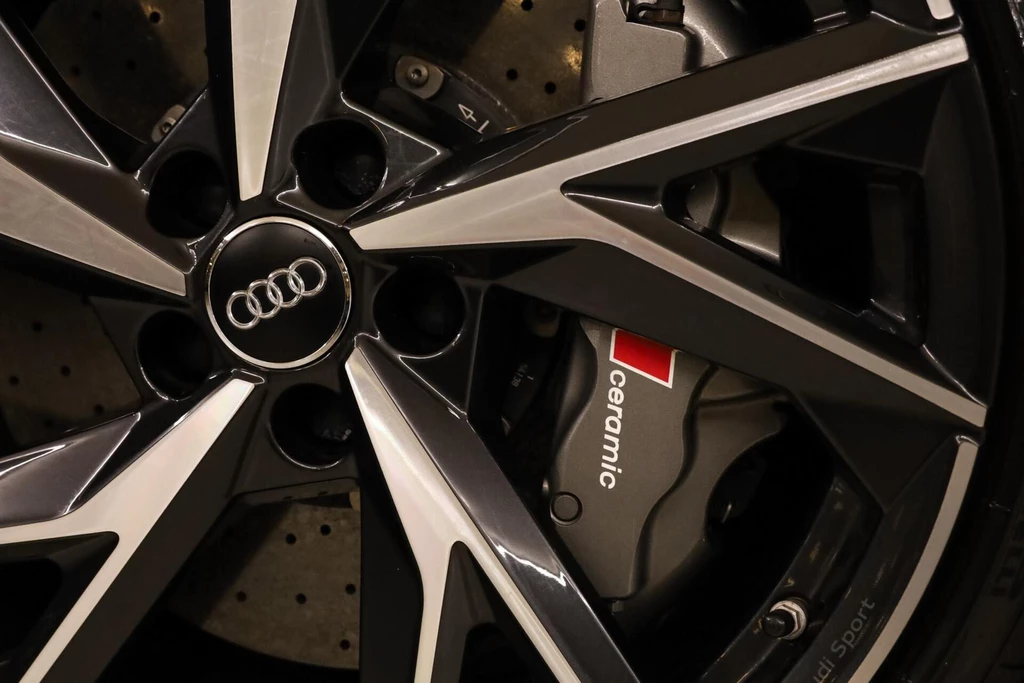 Audi R8 – foto 16