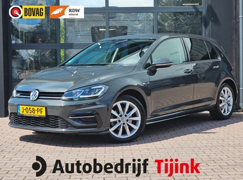 Volkswagen Golf 1.5 TSI Highline Business R | Automaat | LED | Trekhaak | Navi | Stoelverwarming | All-seasons | PDC |