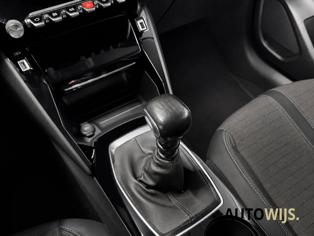 Peugeot 208 – foto 17