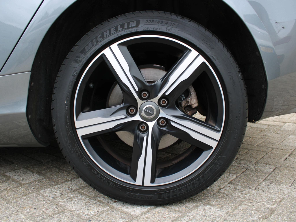 Volvo V40 – foto 14