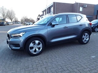 Volvo XC40 – thumbnail 2
