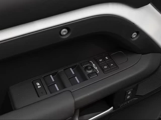 Land Rover Defender – thumbnail 11