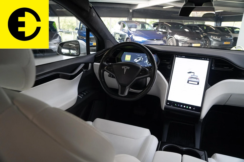 Tesla Model X – foto 27