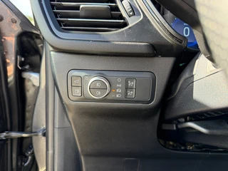 Ford Kuga – thumbnail 18