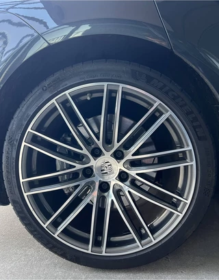 Porsche Panamera – thumbnail 8