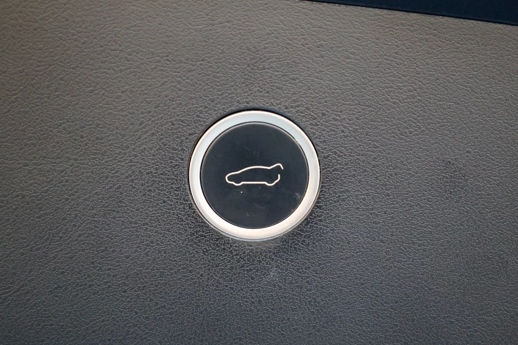 Tesla Model X – foto 42