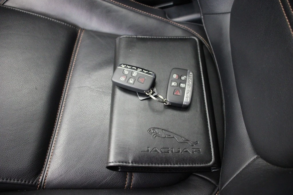 Jaguar XE – foto 30