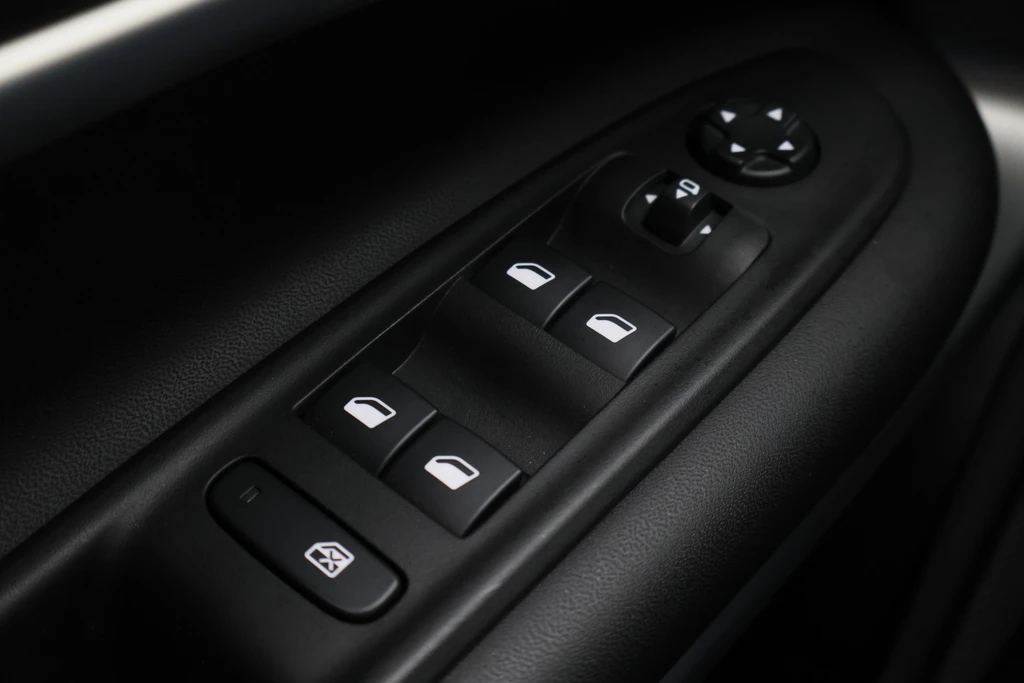 Jeep Avenger – foto 30