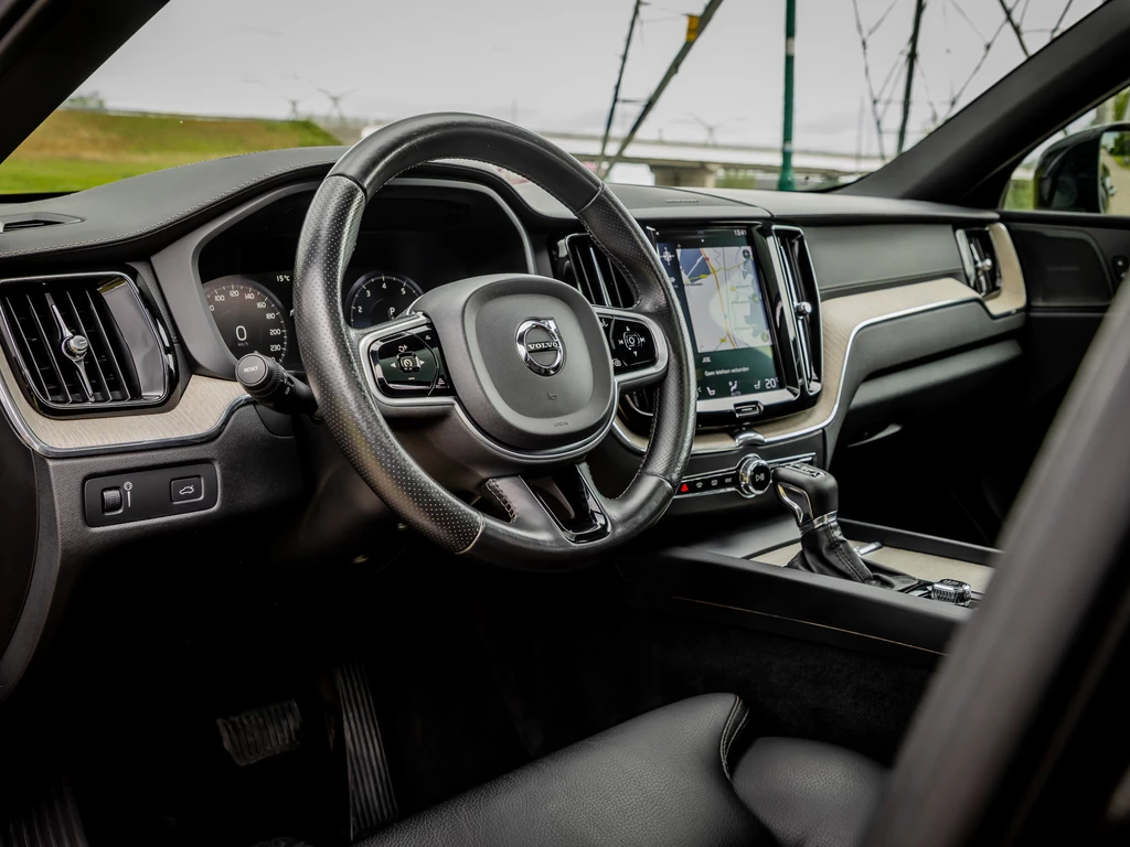 Volvo XC60 – foto 10