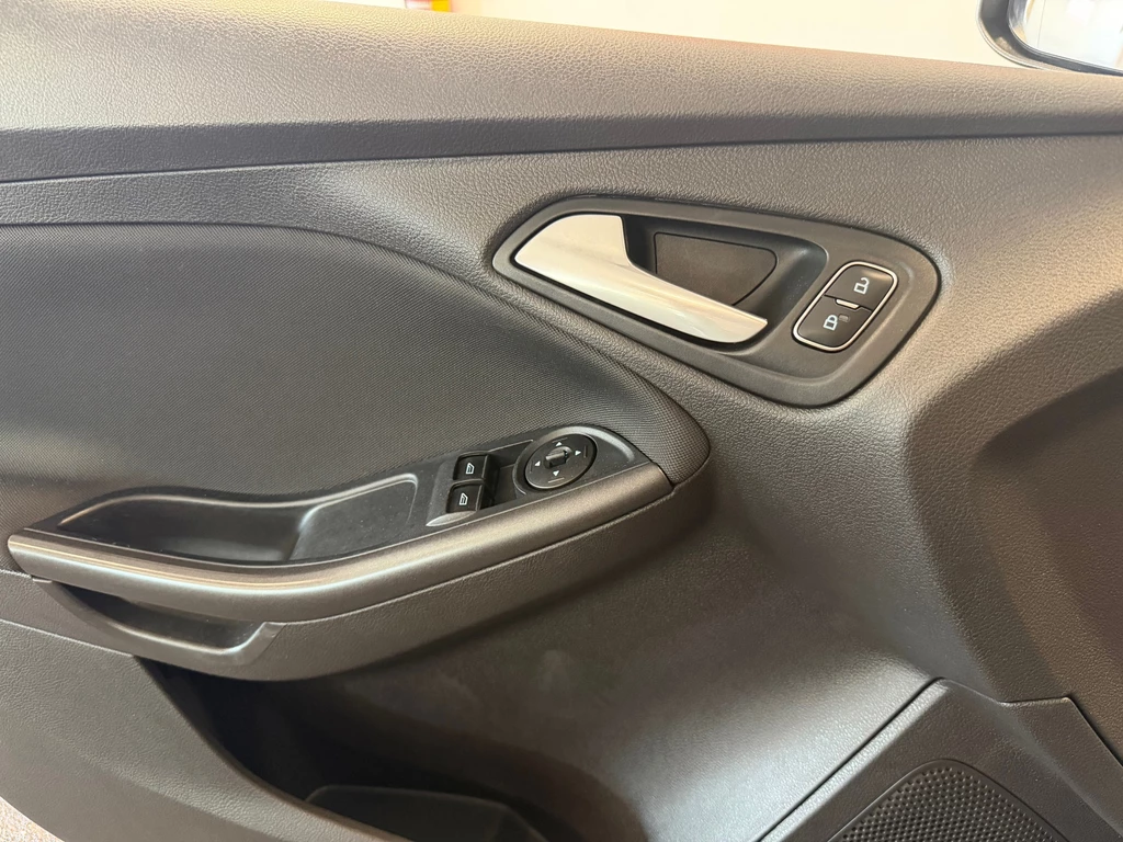 Ford Focus – foto 18