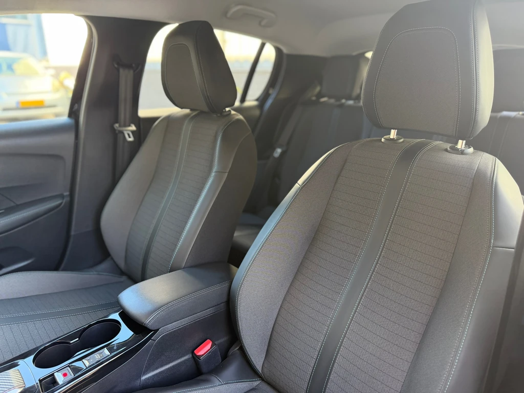 Peugeot e-208 – foto 25