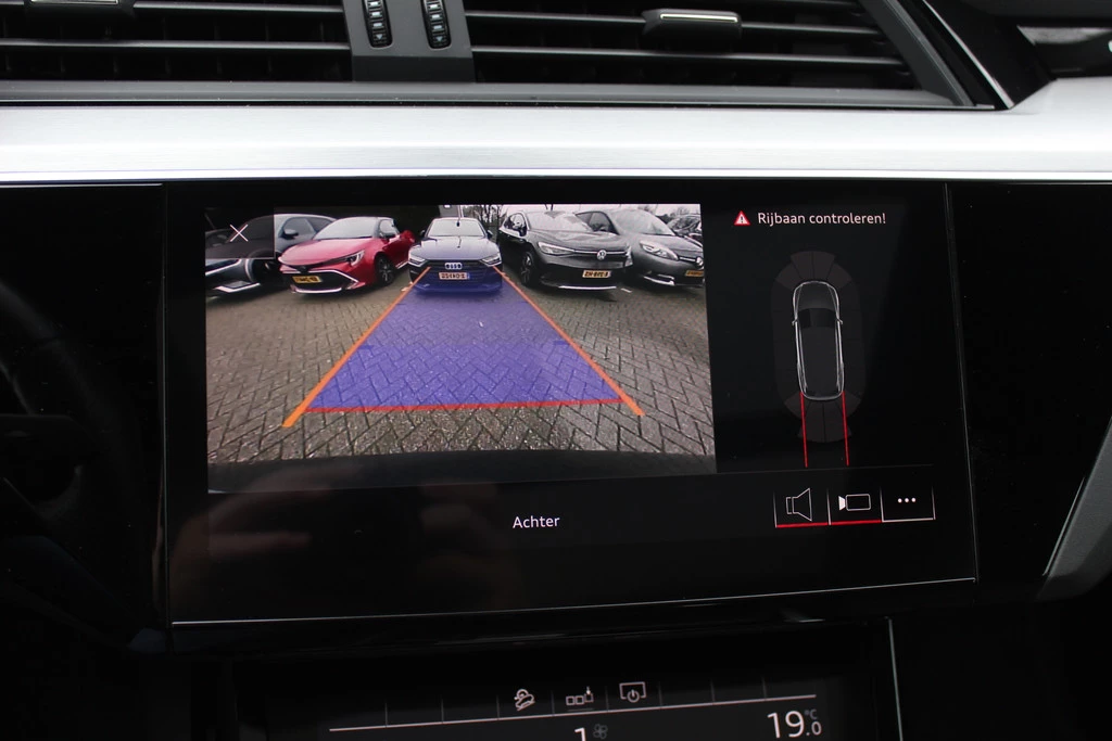 Audi e-tron – foto 17
