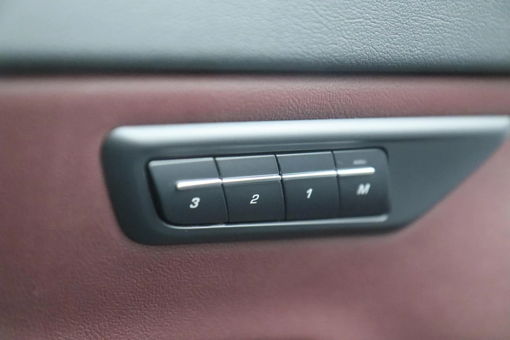 Jaguar E-PACE – foto 43
