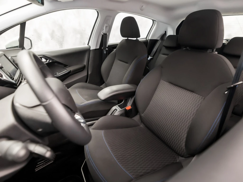 Peugeot 208 – foto 15