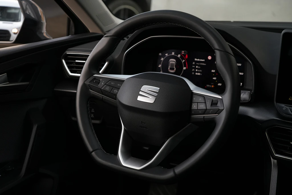 SEAT Leon – foto 8