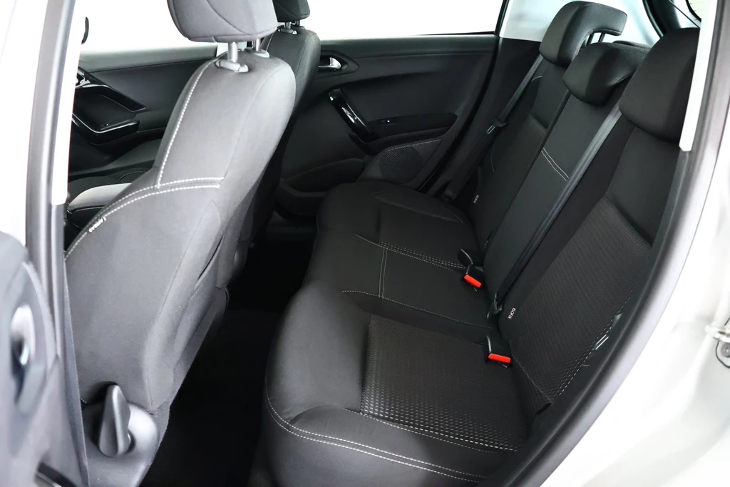 Peugeot 208 – foto 13