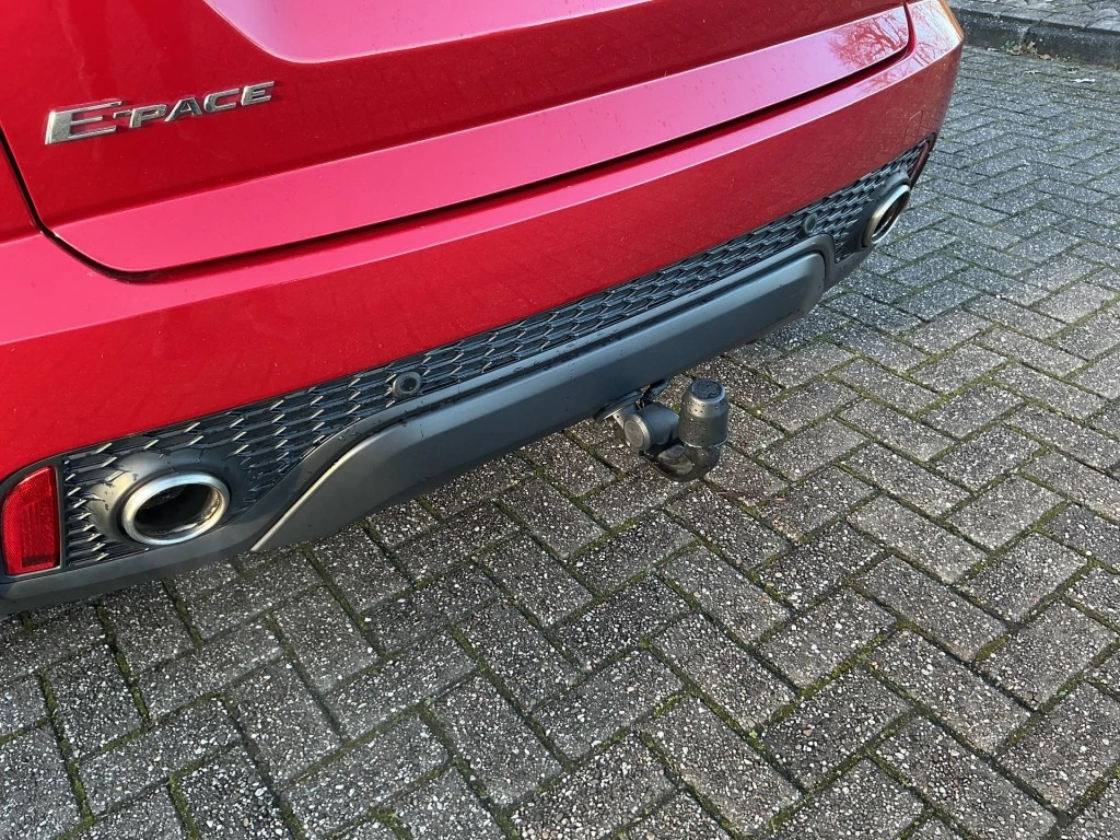 Jaguar E-PACE – foto 27