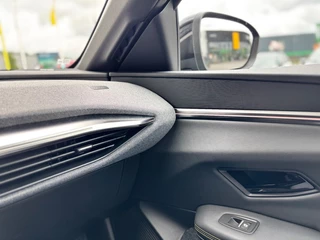 Renault Megane E-Tech – thumbnail 28