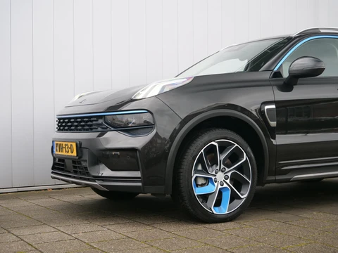 Lynk & Co 01 1.5 Plugin Hybrid 261pk Automaat Apple Carplay / Infinity Sound / Schuifdak / Trekhaak