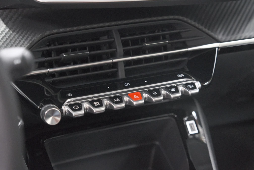 Peugeot 208 – foto 31