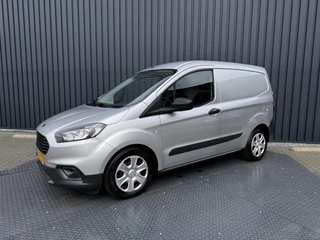 Ford Transit Courier – thumbnail 2