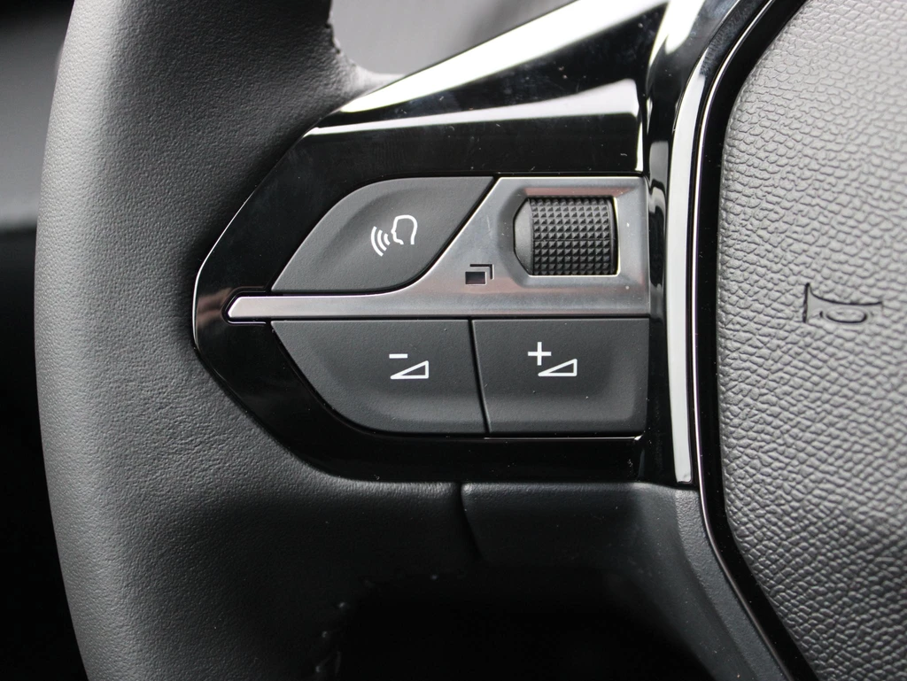 Peugeot 208 – foto 23