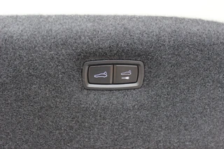 Porsche Taycan – thumbnail 38