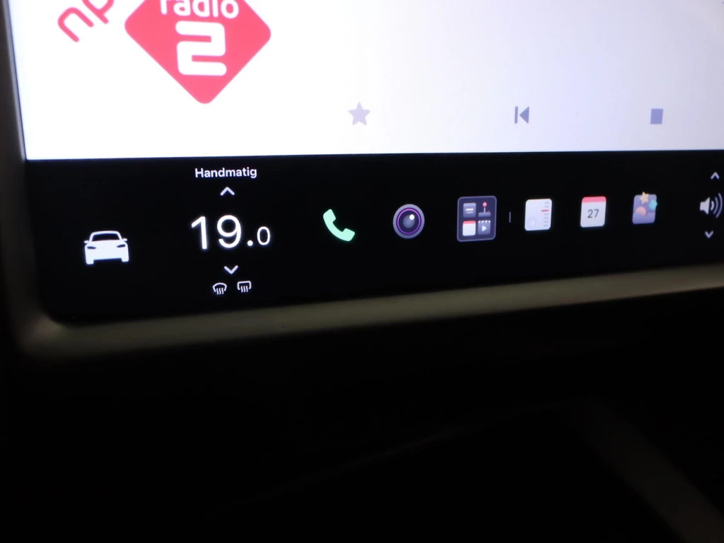 Tesla Model X – foto 32