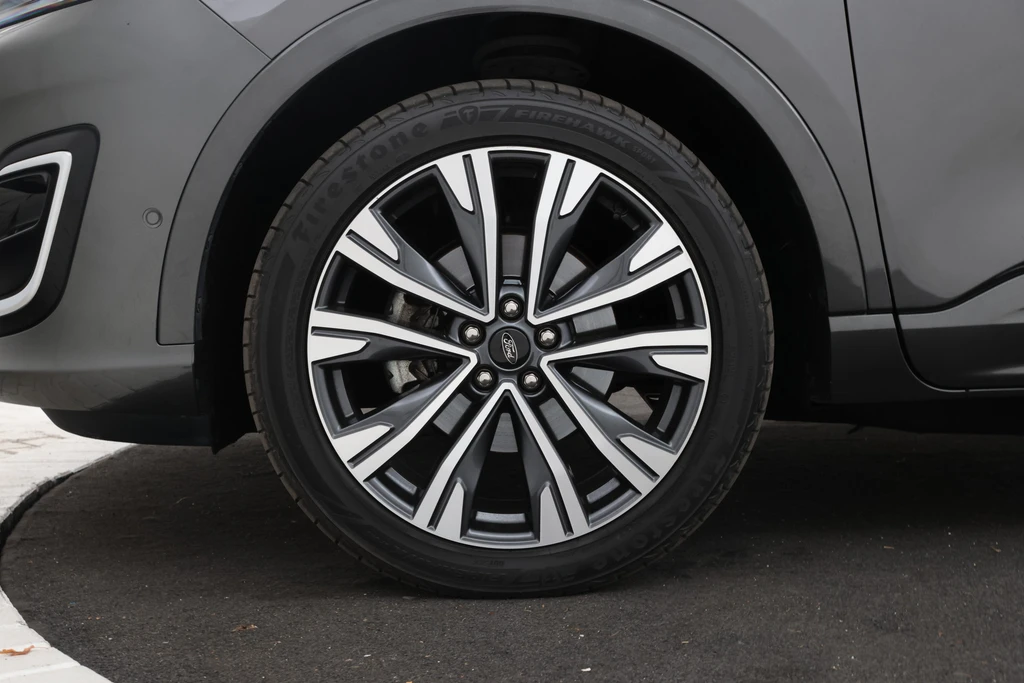 Ford Kuga – foto 8