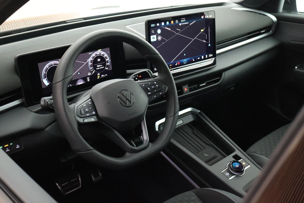 Volkswagen T-Roc – foto 8