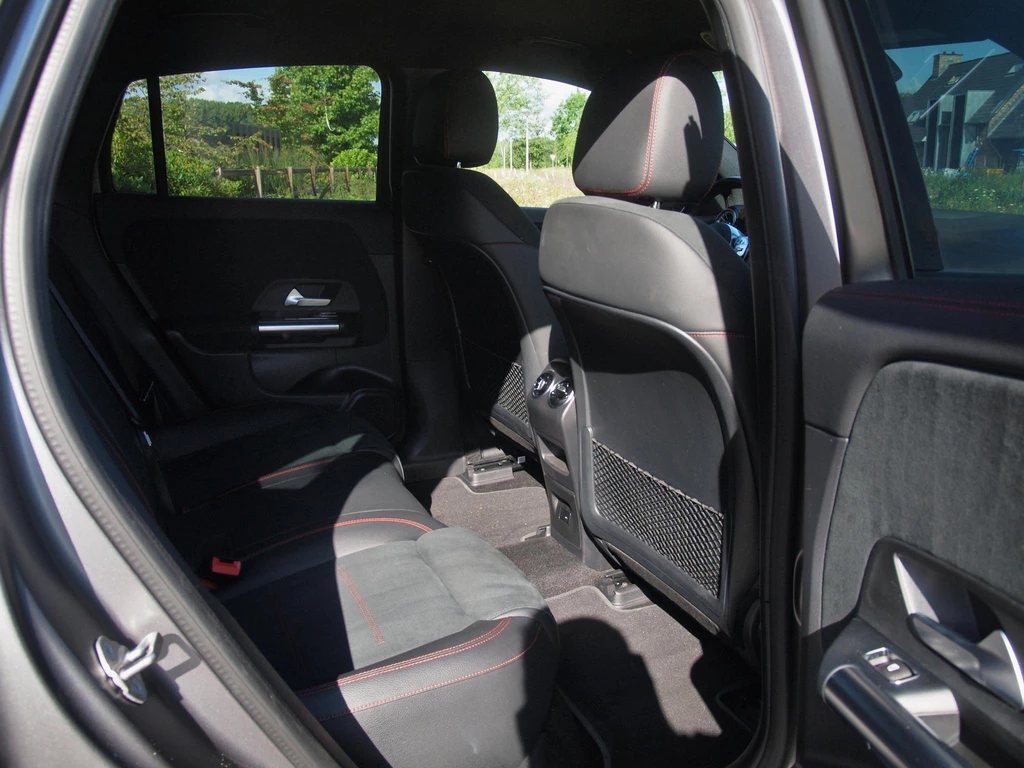 Mercedes-Benz EQA – foto 28