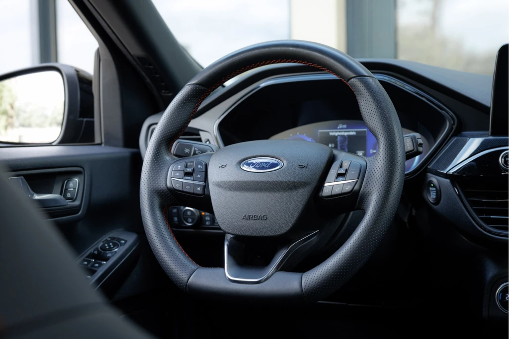 Ford Kuga – foto 18