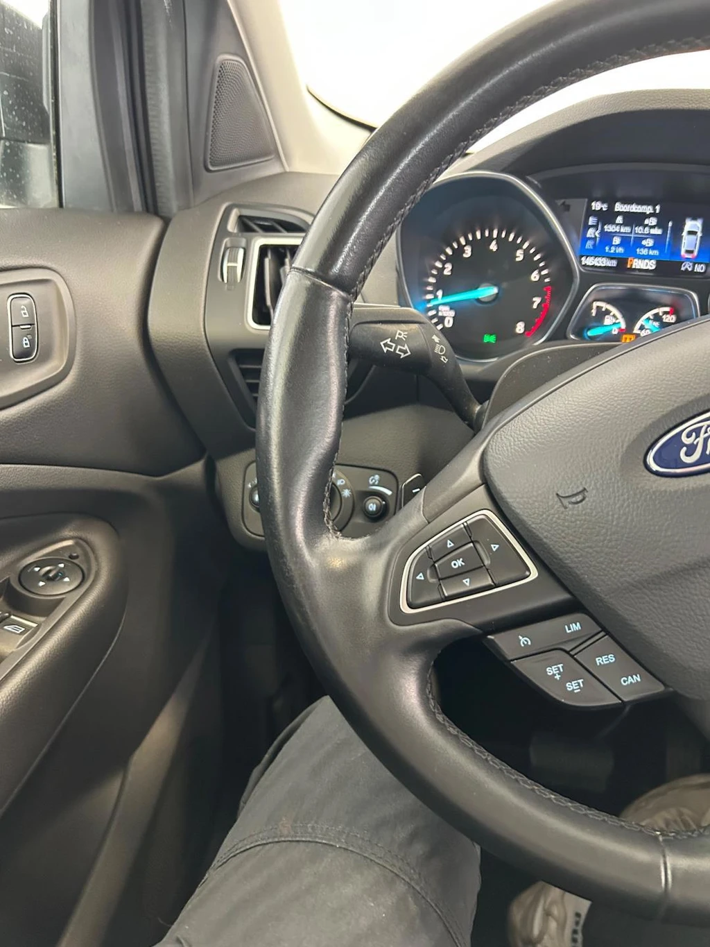 Ford Kuga – foto 17