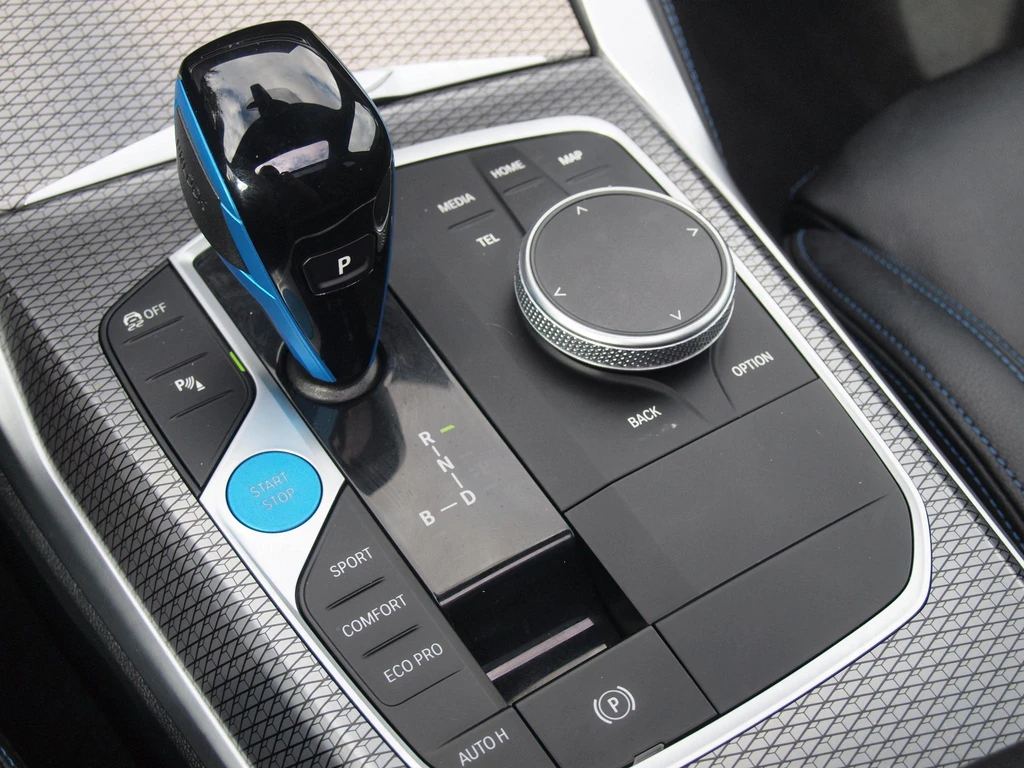 BMW i4 – foto 30