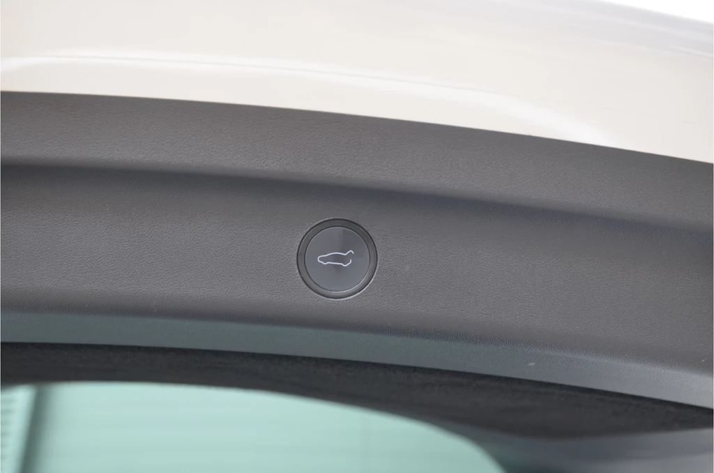 Tesla Model Y – foto 34