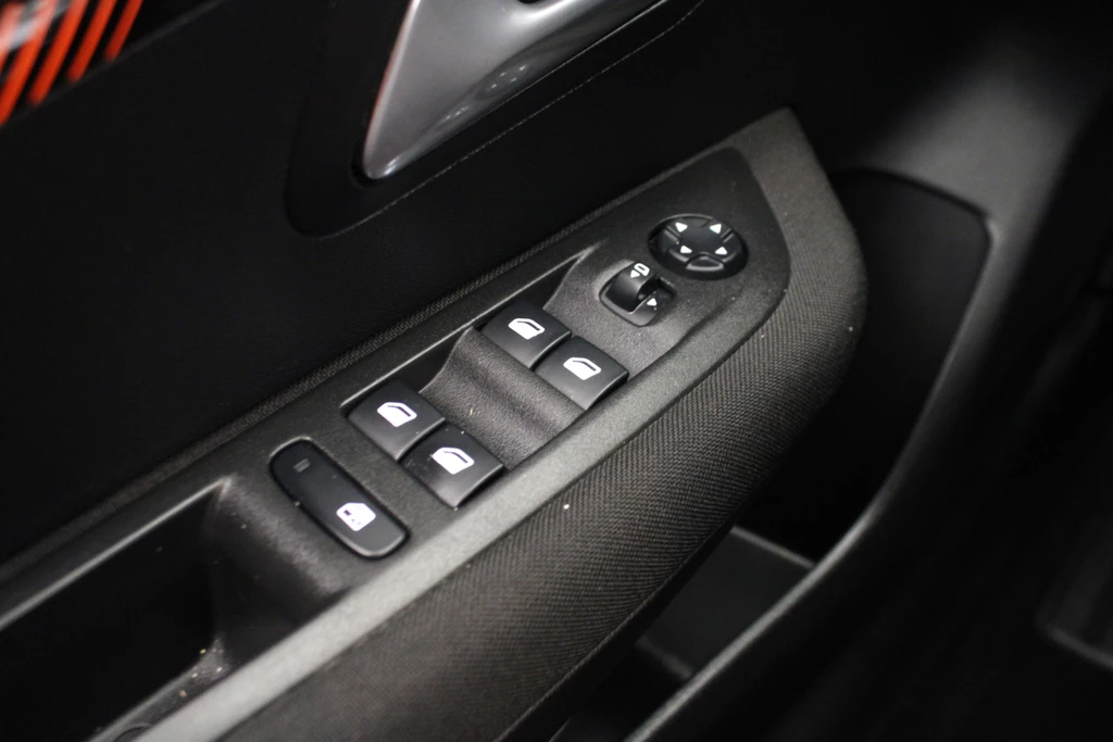 Peugeot 208 – foto 15