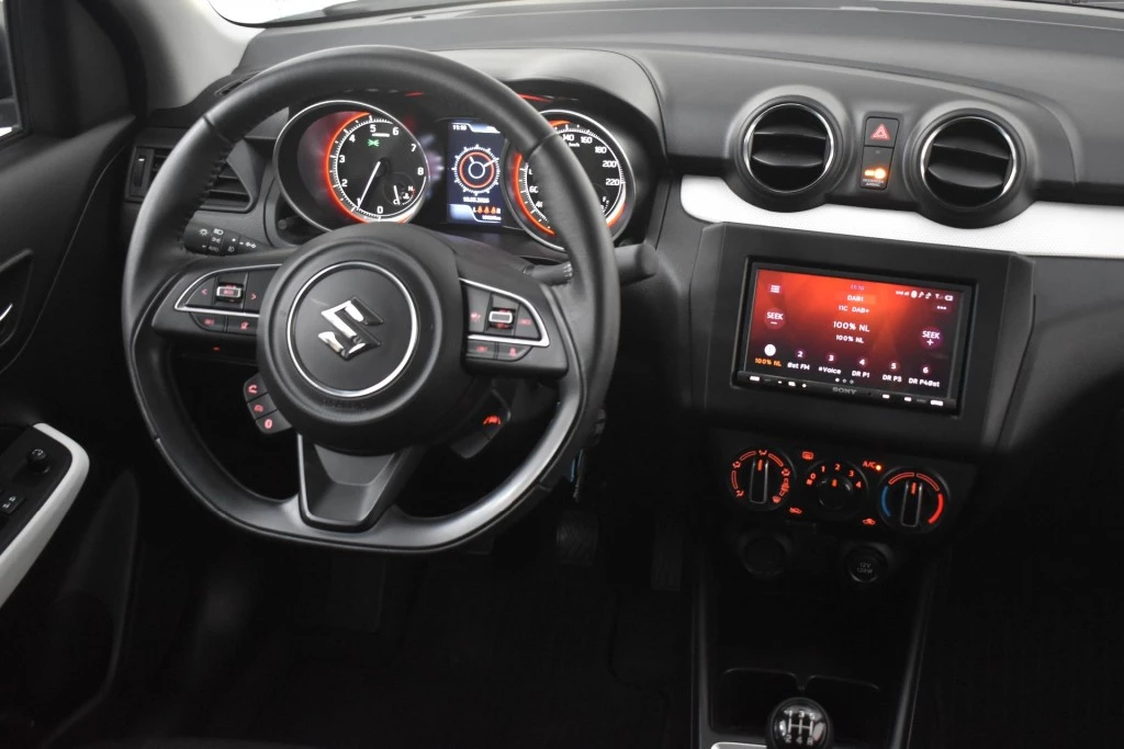 Suzuki Swift – foto 12