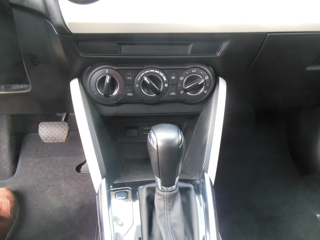 Mazda 2 – foto 15