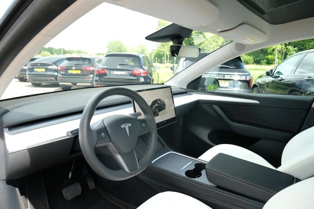 Tesla Model Y – foto 10