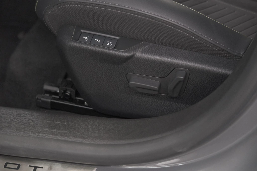 Peugeot 208 – foto 16